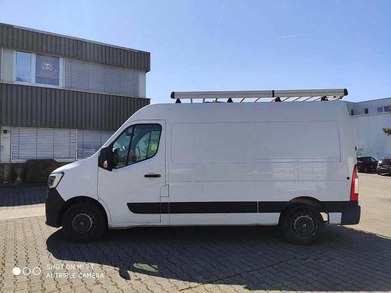 Second-hand Renault Master 135 CP (99 kW) 2020 Alb Monovolum
