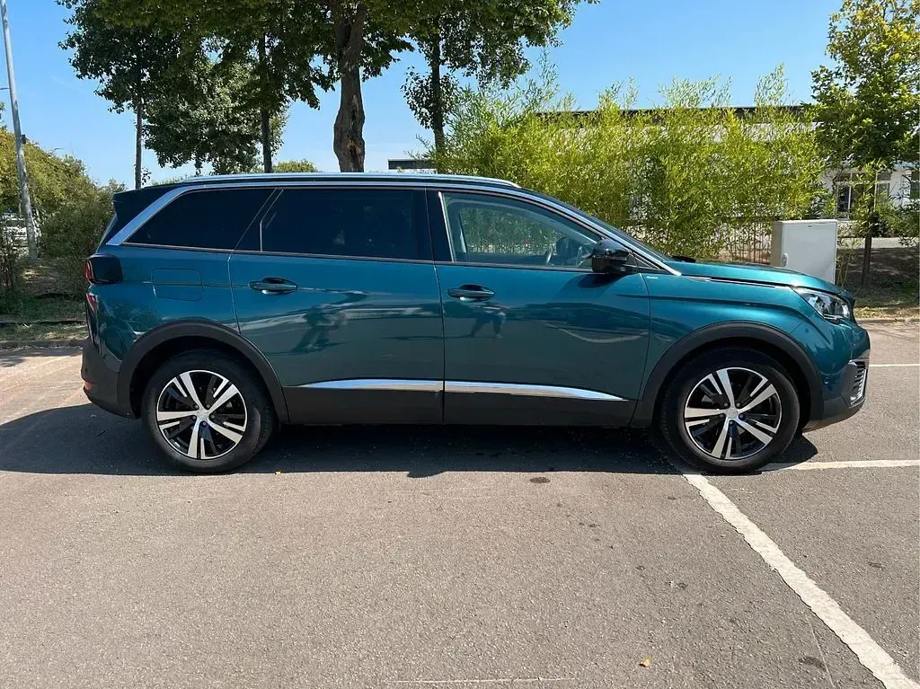 Gebraucht Peugeot 5008 Allure 131 PS (96 kW) 2019 Grün SUV