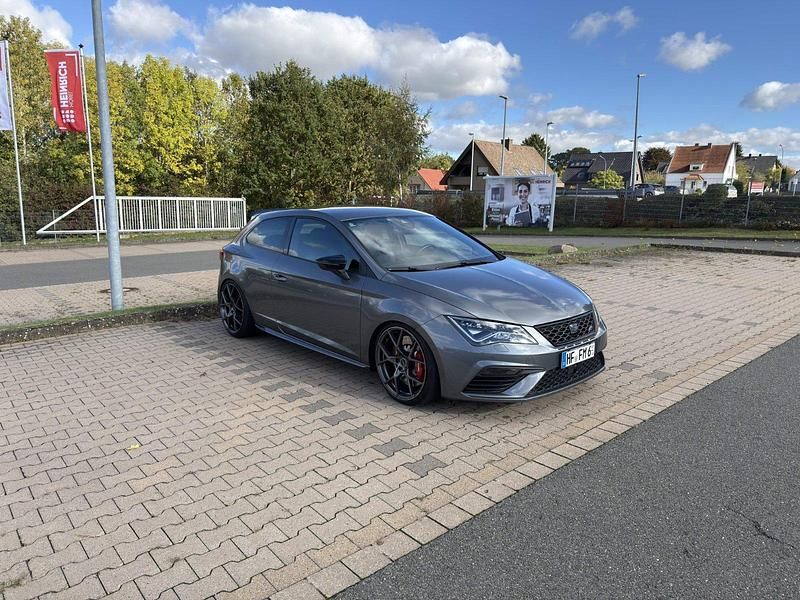 Gebraucht Cupra Leon 376 PS (276 kW) 2018 Grau Coupé