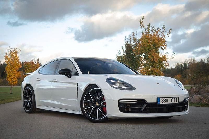 Weiß Gebraucht 2017 Porsche Panamera Turbo S Limousine | 70.000 € (Fairer Preis) - Bild 1/4