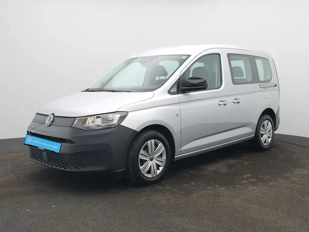 Käytetty VW Caddy Basis 114 HP (83 kW) 2024 Hopea Tila-auto