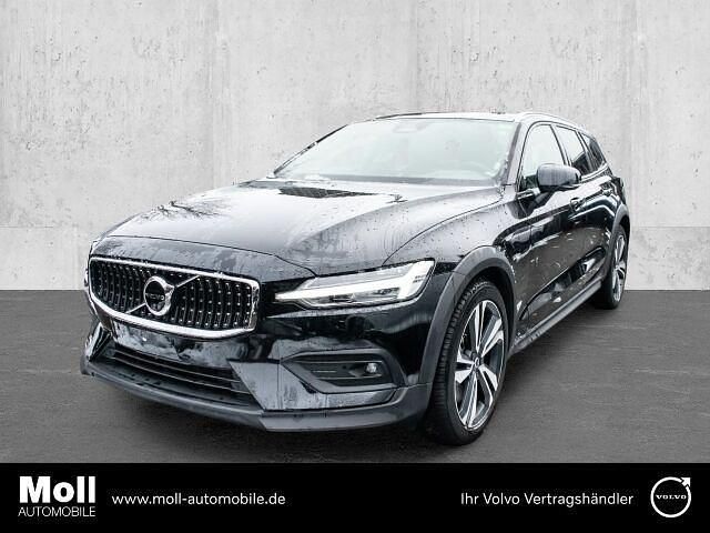 Gebraucht Volvo V60 CC Plus 250 PS (183 kW) 2024 Schwarz Kombi