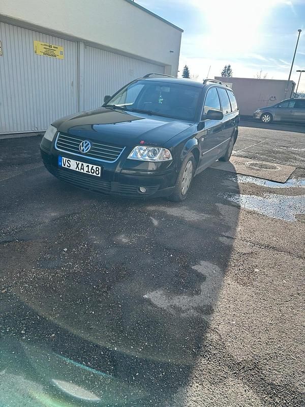 Gebraucht VW Passat 131 PS (96 kW) 2002 Schwarz Kombi