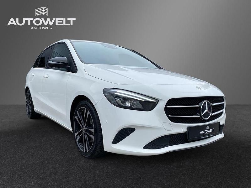 Weiß Gebraucht 2019 Mercedes B200 Progressive Van / Kleinbus | 22.980 € (Fairer Preis) - Bild 1/4
