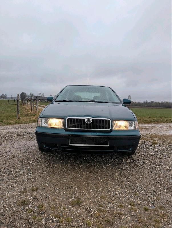 Gebraucht Skoda Octavia 75 PS (55 kW) 1998 Grün Limousine