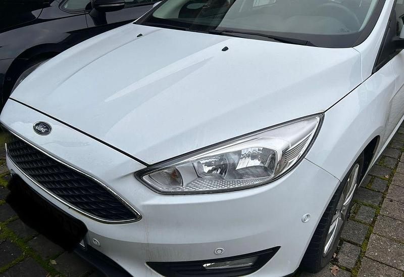 Gebraucht Ford Focus Business Edition 125 PS (91 kW) 2018 Weiß Limousine