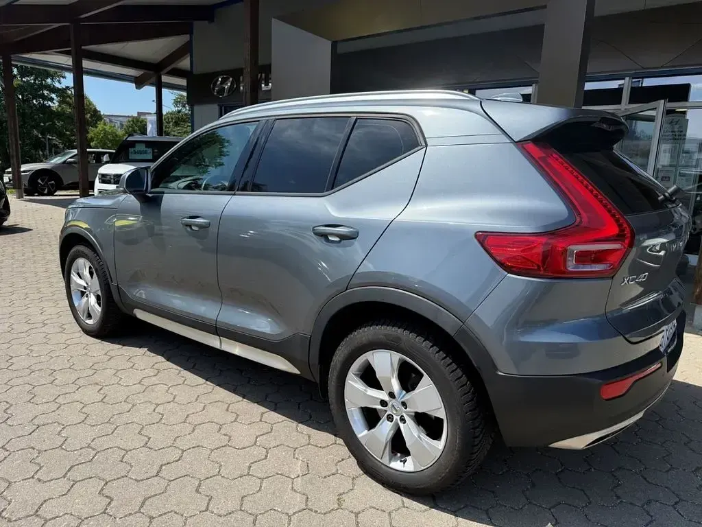 Gebraucht Volvo XC40 Momentum 190 PS (139 kW) 2019 Grau SUV