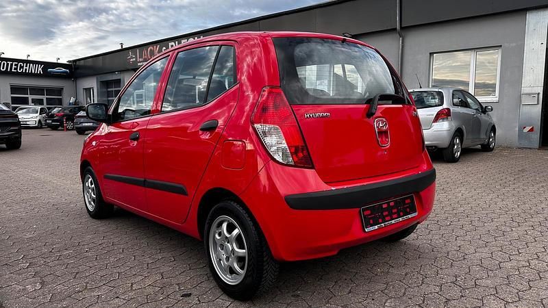 Gebraucht Hyundai i10 67 PS (49 kW) 2009 Rot Kleinwagen