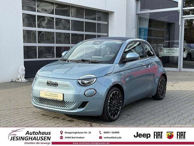Colore esterno (eis blau) Gebraucht 2021 Fiat 500e Icon Cabrio | 17.950 € (Fairer Preis) - Bild 1/4