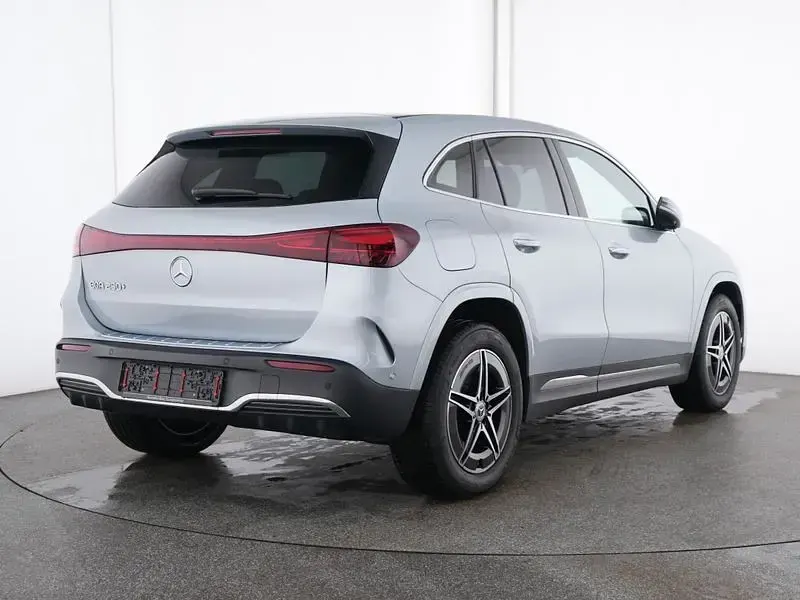Gebraucht Mercedes EQA250+ AMG 139 kW (190 PS) 2025 Silber SUV