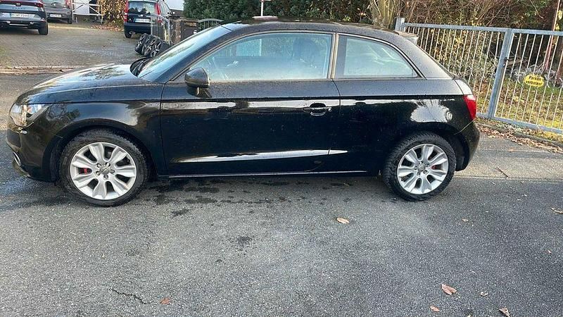 Schwarz Gebraucht 2014 Audi A1 Sport Kleinwagen | 7.000 € (Guter Preis) - Bild 1/4