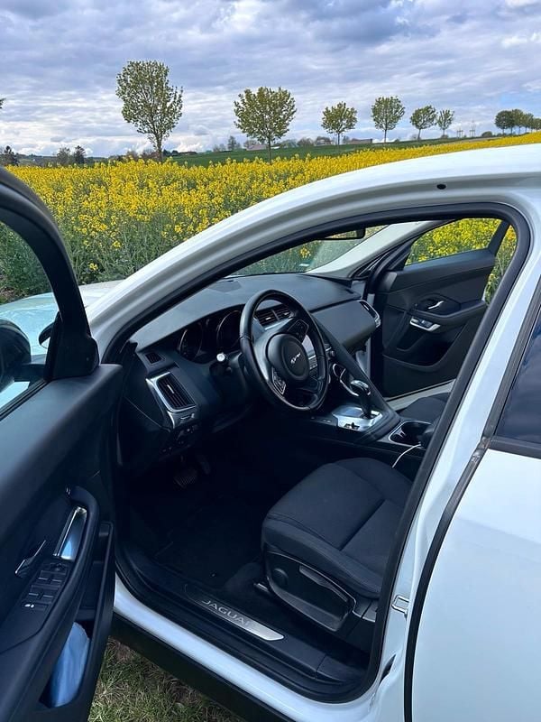 Second-hand Jaguar E-Pace 150 CP (110 kW) 2020 Alb SUV