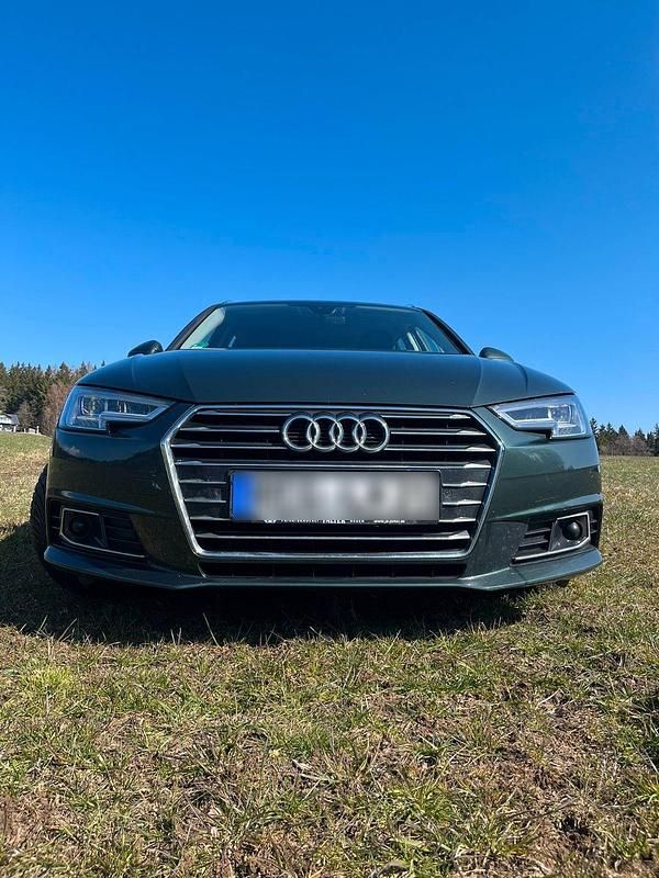 Gebraucht Audi A4 Comfort 150 PS (110 kW) 2017 Grün Kombi