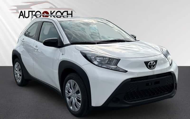 Weiß Gebraucht 2024 Toyota Aygo Business Edition Kleinwagen | 15.390 € (Guter Preis) - Bild 1/4