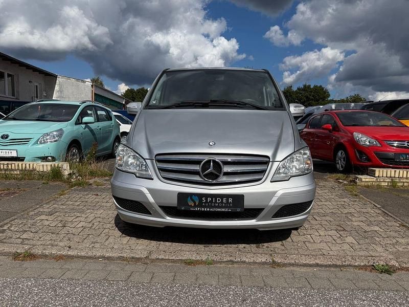 Gebraucht Mercedes Viano 163 PS (119 kW) 2010 Silber Van / Kleinbus