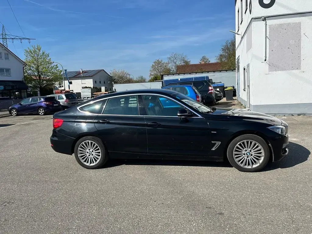 Gebraucht BMW 320 Sport Line 184 PS (135 kW) 2014 Schwarz Limousine