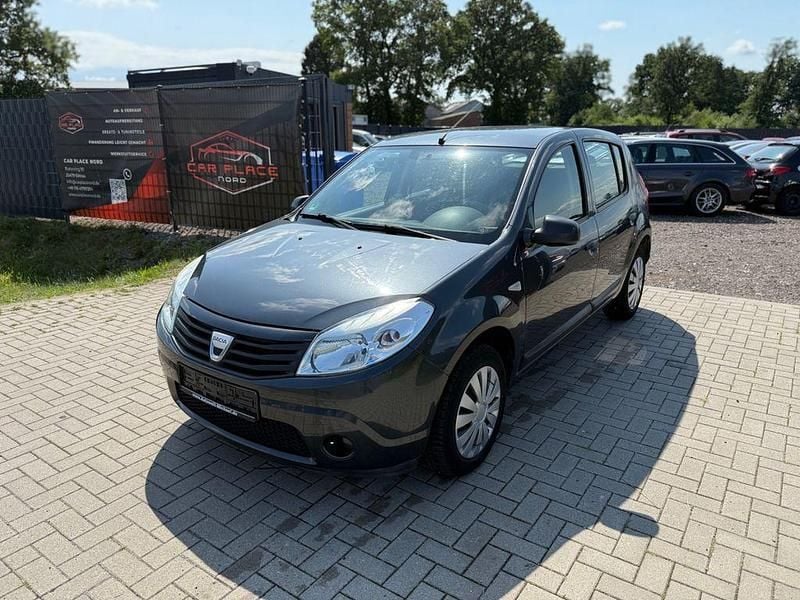 Grau Gebraucht 2008 Dacia Sandero Ambiance Kleinwagen | 2.000 € (Fairer Preis) - Bild 1/4