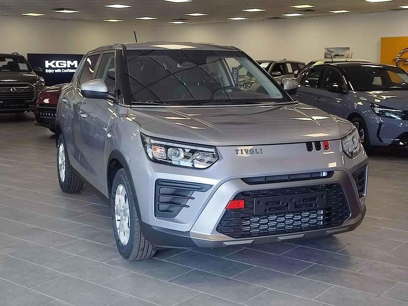 Neu Ssangyong (KGM) Tivoli 163 PS (119 kW) 2025 Silber SUV