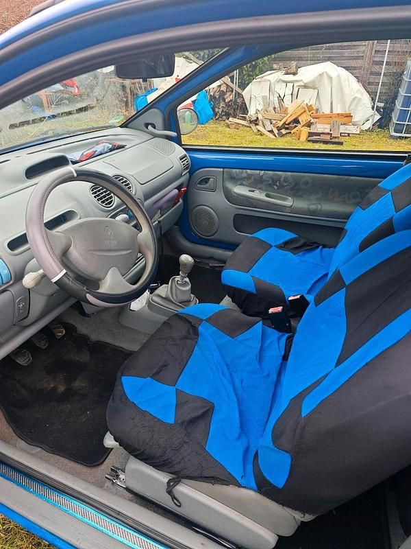 Usata Renault Twingo 54 CV (39 kW) 2001 Blu Utilitaria