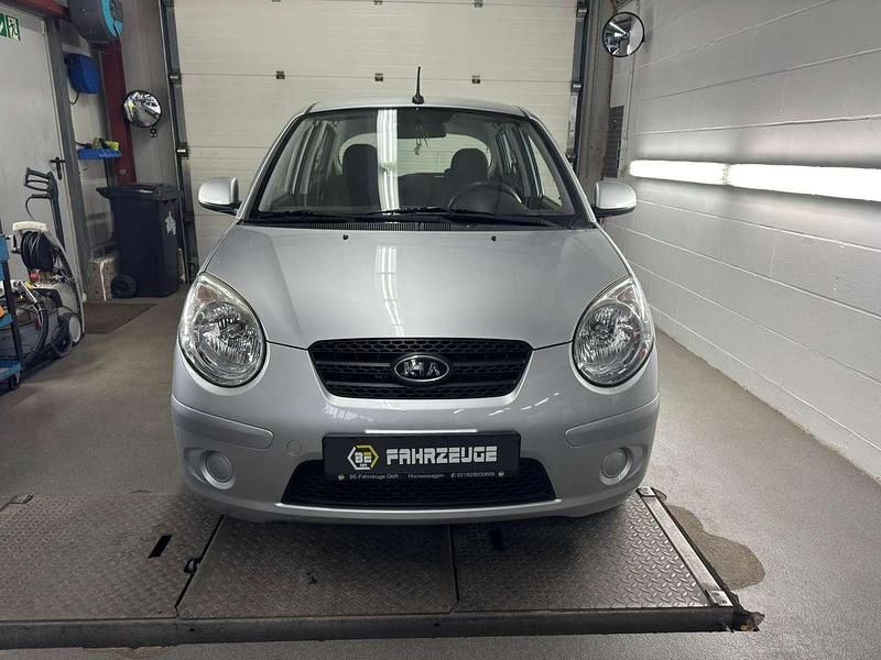 Gebraucht Kia Picanto Vision 65 PS (47 kW) 2011 Brilliantsilber met. Kleinwagen