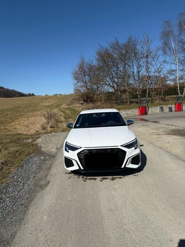 Weiß Gebraucht 2022 Audi S3 Limousine | 37.999 € (Superpreis) - Bild 1/4