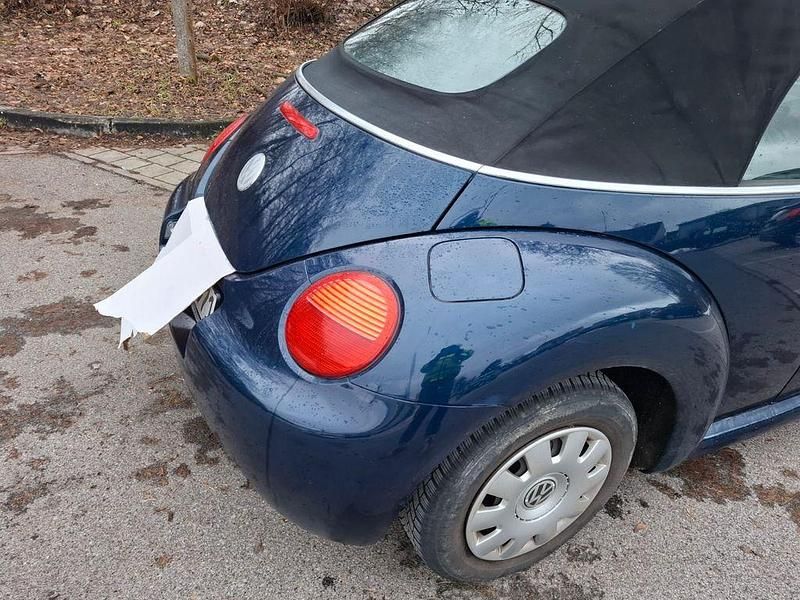 Gebraucht VW New Beetle 75 PS (55 kW) 2004 Blau Kleinwagen