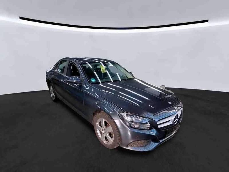 Grau Gebraucht 2018 Mercedes C180 Limousine | 15.999 € (Fairer Preis) - Bild 1/4