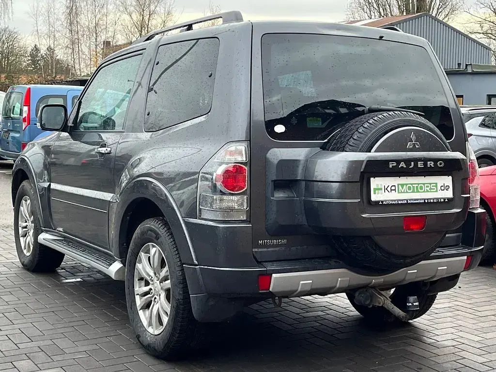 Gebraucht Mitsubishi Pajero 200 PS (147 kW) 2014 Grau SUV