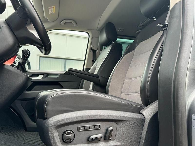 Second-hand VW Multivan Edition 150 CP (110 kW) 2021 Gri Monovolum