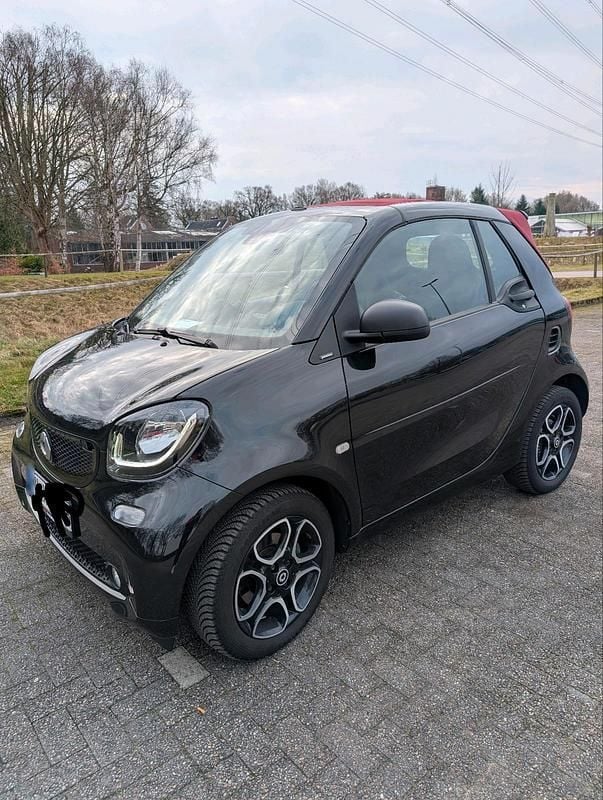 Gebraucht Smart ForTwo Cabrio 71 PS (52 kW) 2019 Schwarz Cabrio