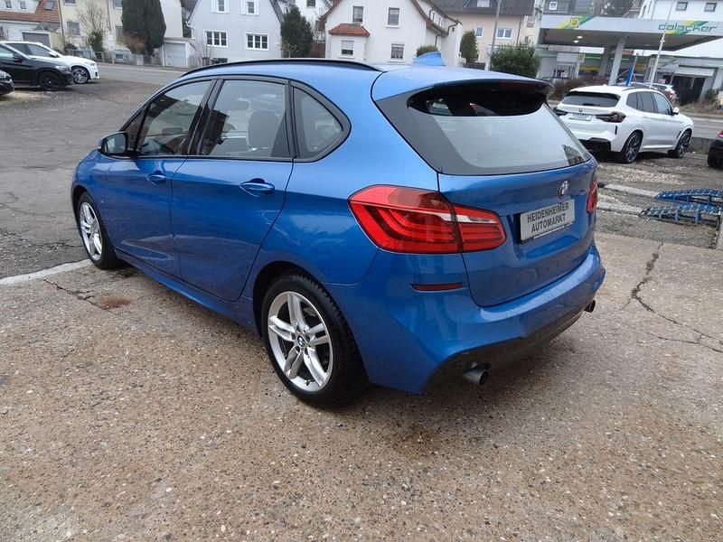 Gebraucht BMW 220 M Sport 190 PS (139 kW) 2017 Estorilblau 2 metallic Van / Kleinbus