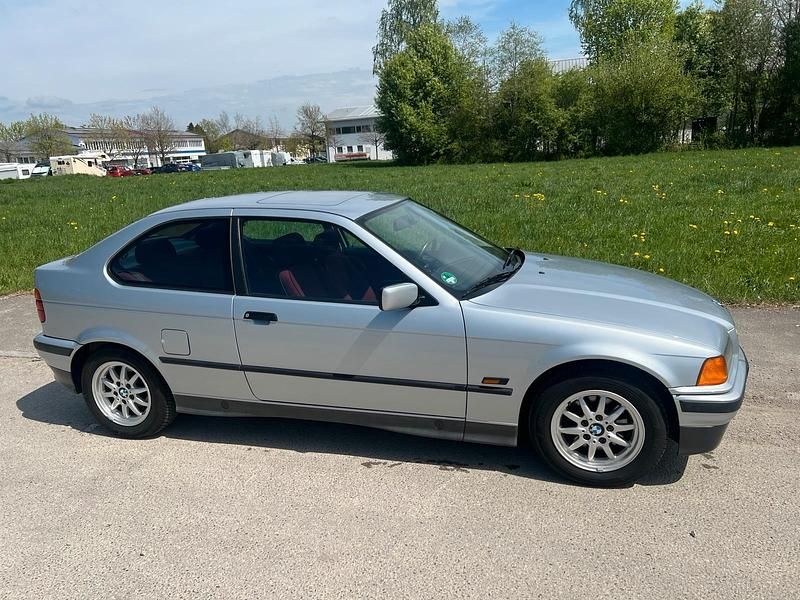 Gebraucht BMW 318 Compact 140 PS (102 kW) 1996 Grau Kleinwagen