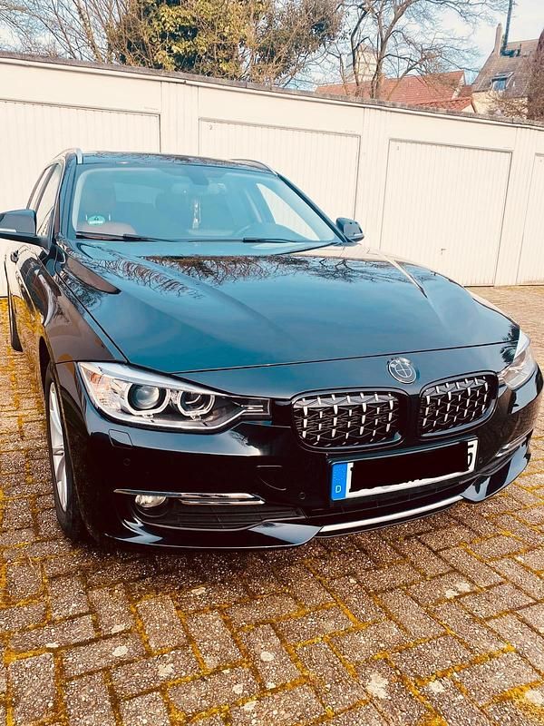 Gebraucht BMW 320 190 PS (139 kW) 2014 Schwarz Kombi