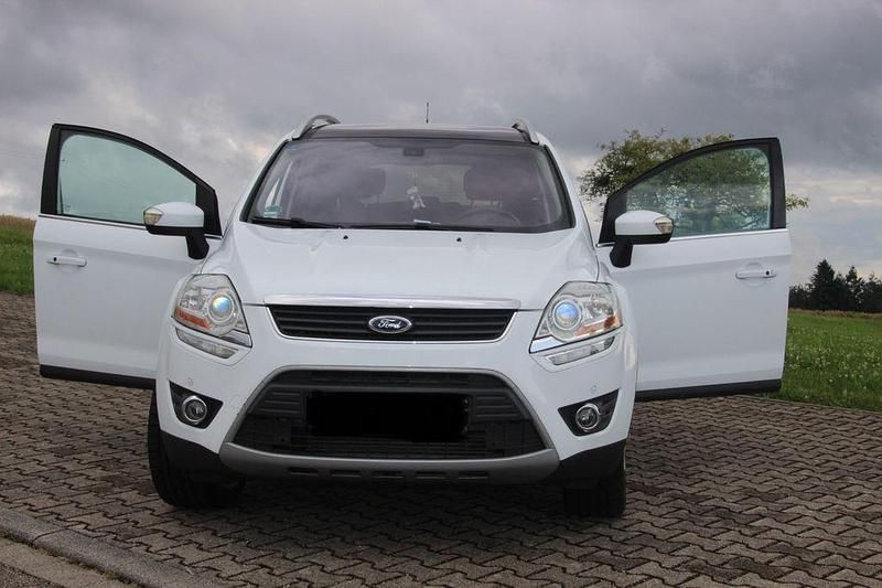 Weiß Gebraucht 2012 Ford Kuga SUV | 6.600 € (Fairer Preis) - Bild 1/4