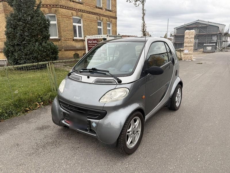 Grau Gebraucht 2000 Smart ForTwo Coupé Kleinwagen | 1.699 € (Guter Preis) - Bild 1/4