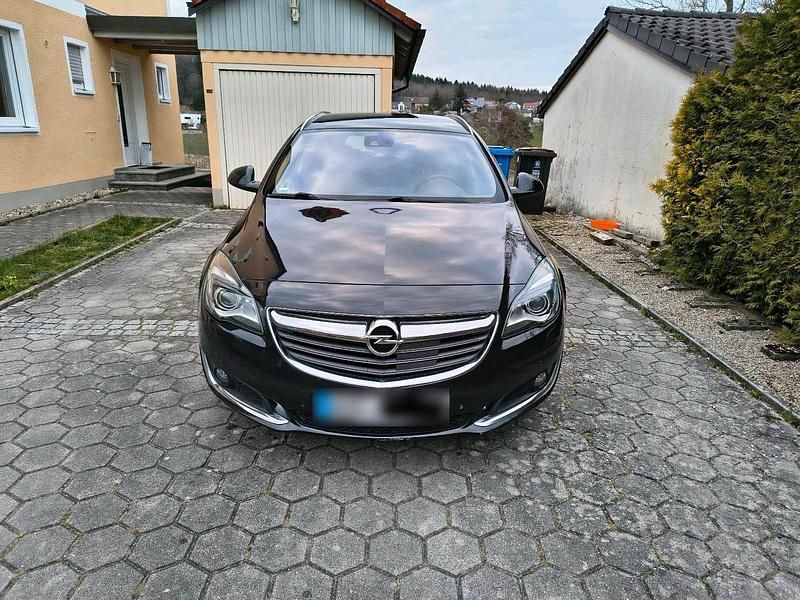 Gebraucht Opel Insignia 140 PS (102 kW) 2015 Schwarz Kombi