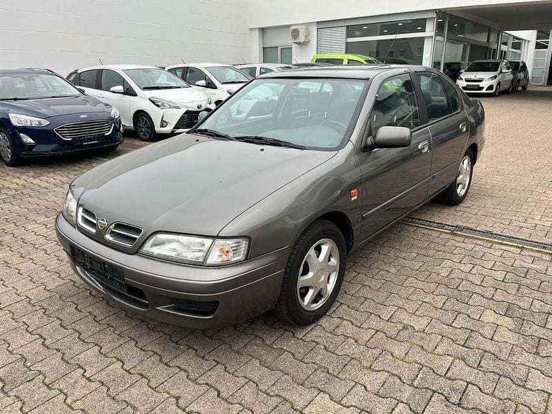 Grau Gebraucht 1997 Nissan Primera Limousine | 795 € (Superpreis) - Bild 1/4