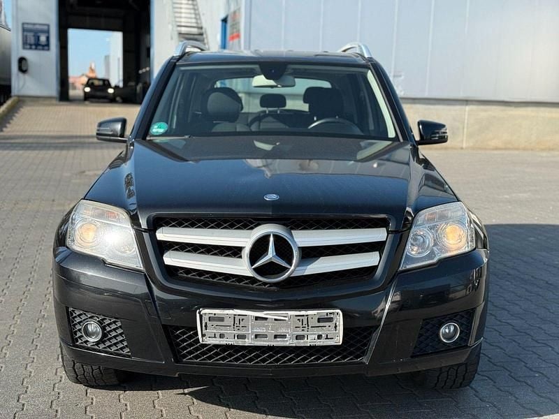 Gebraucht Mercedes GLK200 143 PS (105 kW) 2011 Schwarz SUV