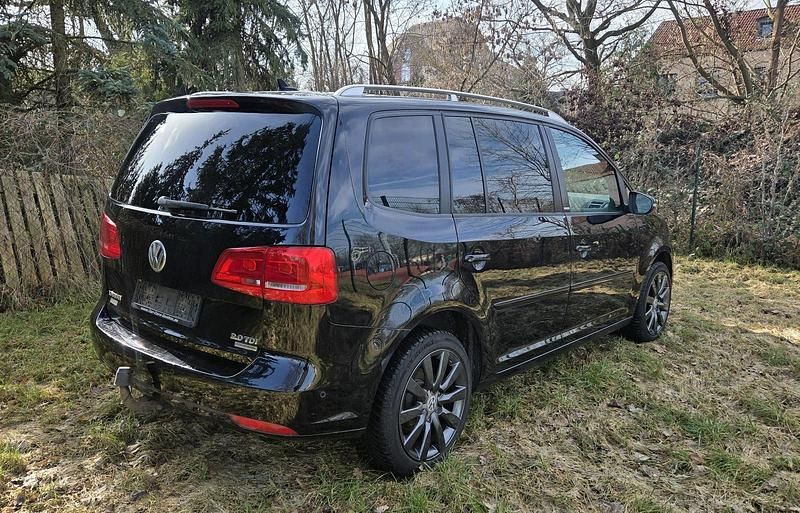 Gebraucht VW Touran Style 140 PS (102 kW) 2012 Schwarz Van / Kleinbus
