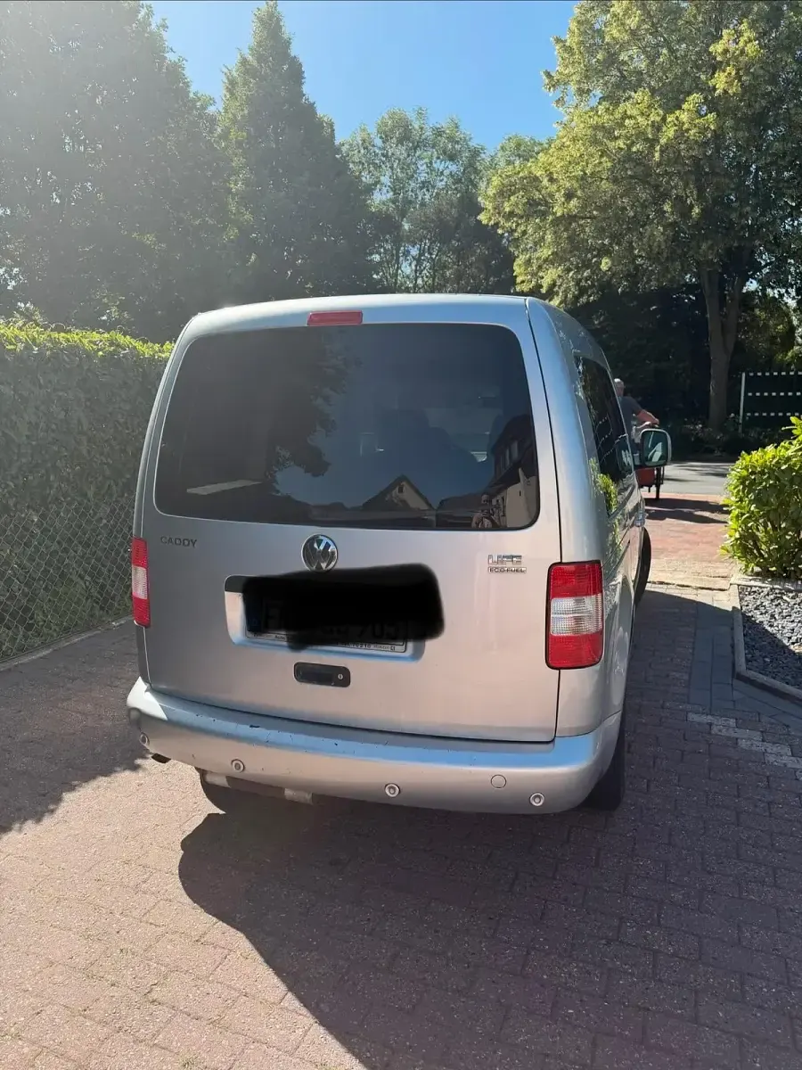 Gebraucht VW Caddy 105 PS (77 kW) 2009 Silber Van / Kleinbus