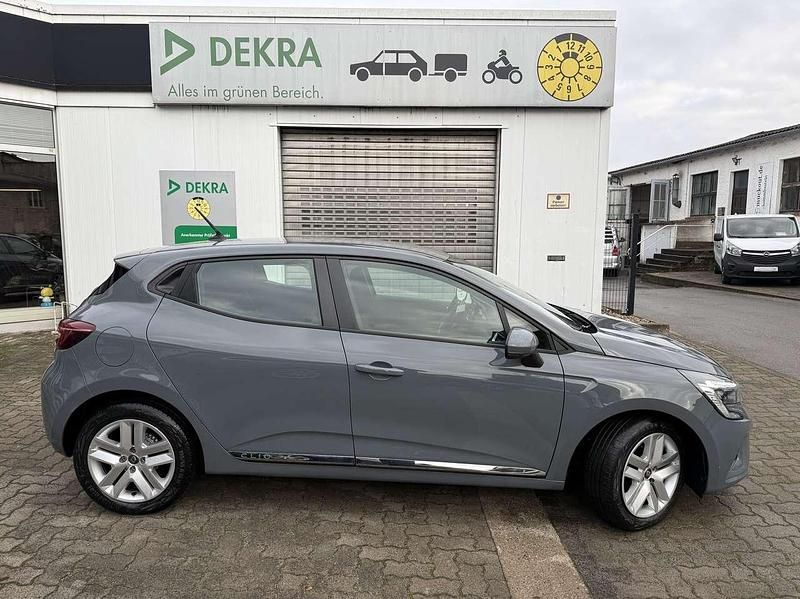 Gebraucht Renault Clio V Experience 72 PS (52 kW) 2020 Städtisches grau Limousine