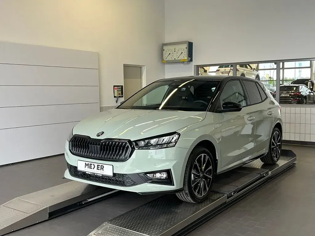 Neu Skoda Fabia Monte Carlo 95 PS (69 kW) 2026 Timianogrün Kleinwagen