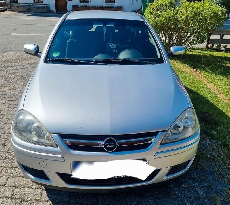 Second-hand Opel Corsa 80 CP (58 kW) 2006 Argintiu Berlinǎ