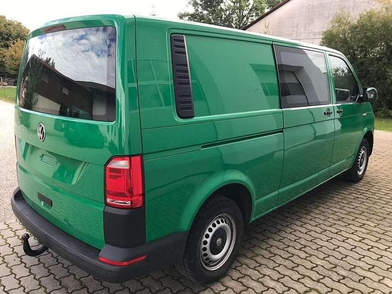 Gebraucht VW T6 150 PS (110 kW) 2017 Grün Van