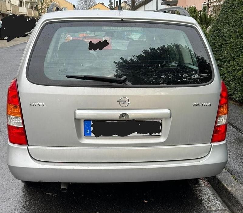 Gebraucht Opel Astra 101 PS (74 kW) 2000 Silber Kombi