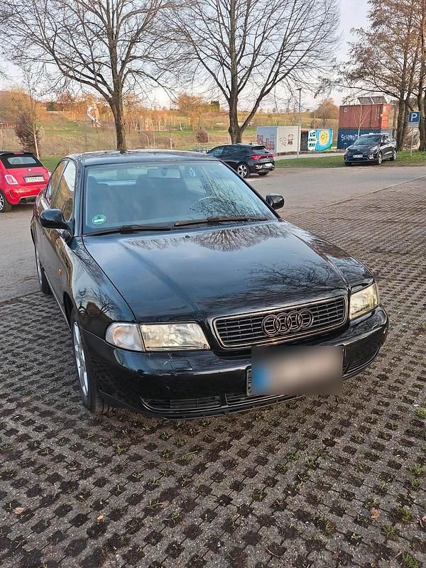 Gebraucht Audi A4 102 PS (75 kW) 1998 Schwarz Limousine