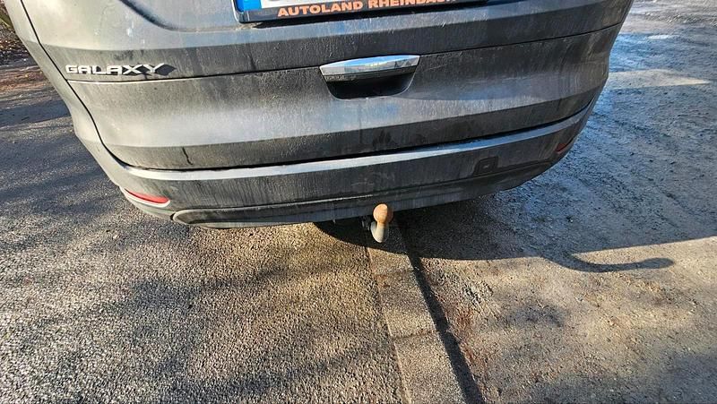 Gebraucht Ford Galaxy 160 PS (117 kW) 2016 Grau Van / Kleinbus