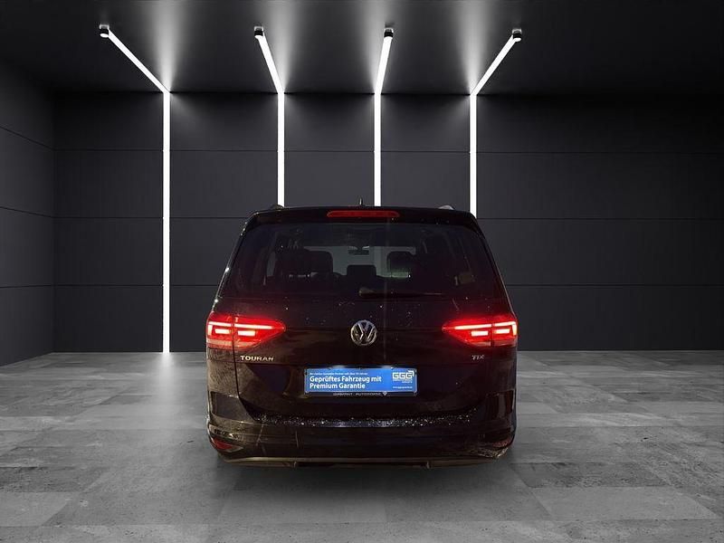 Gebraucht VW Touran Comfortline 110 PS (80 kW) 2016 Schwarz Van / Kleinbus