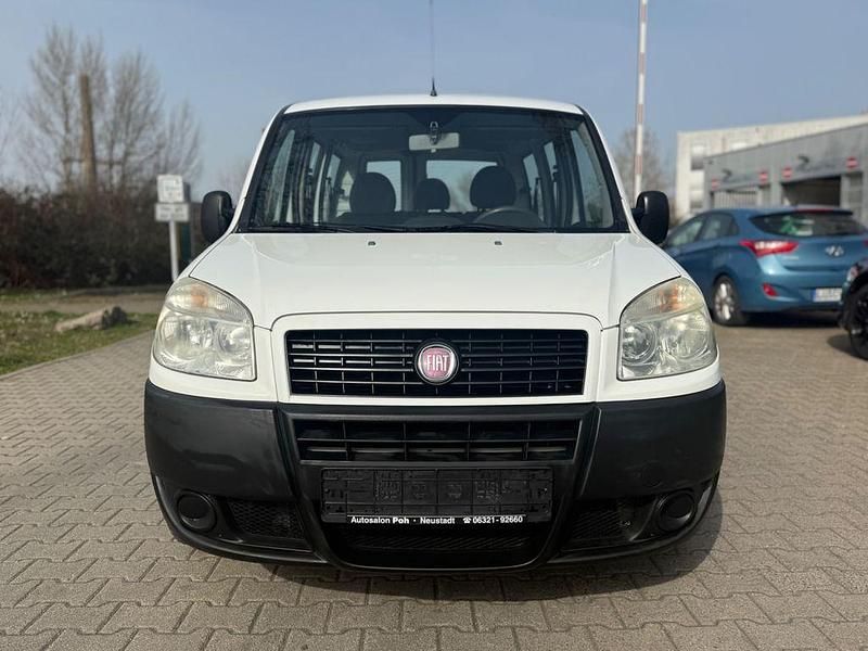 Gebraucht Fiat Doblò Active 77 PS (56 kW) 2010 Weiß Van / Kleinbus