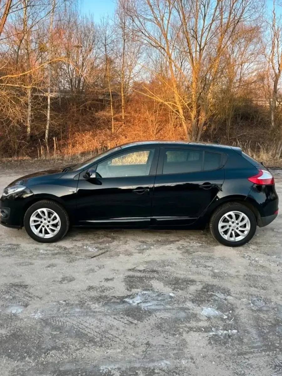Gebraucht Renault Mégane 116 PS (85 kW) 2014 Schwarz Limousine